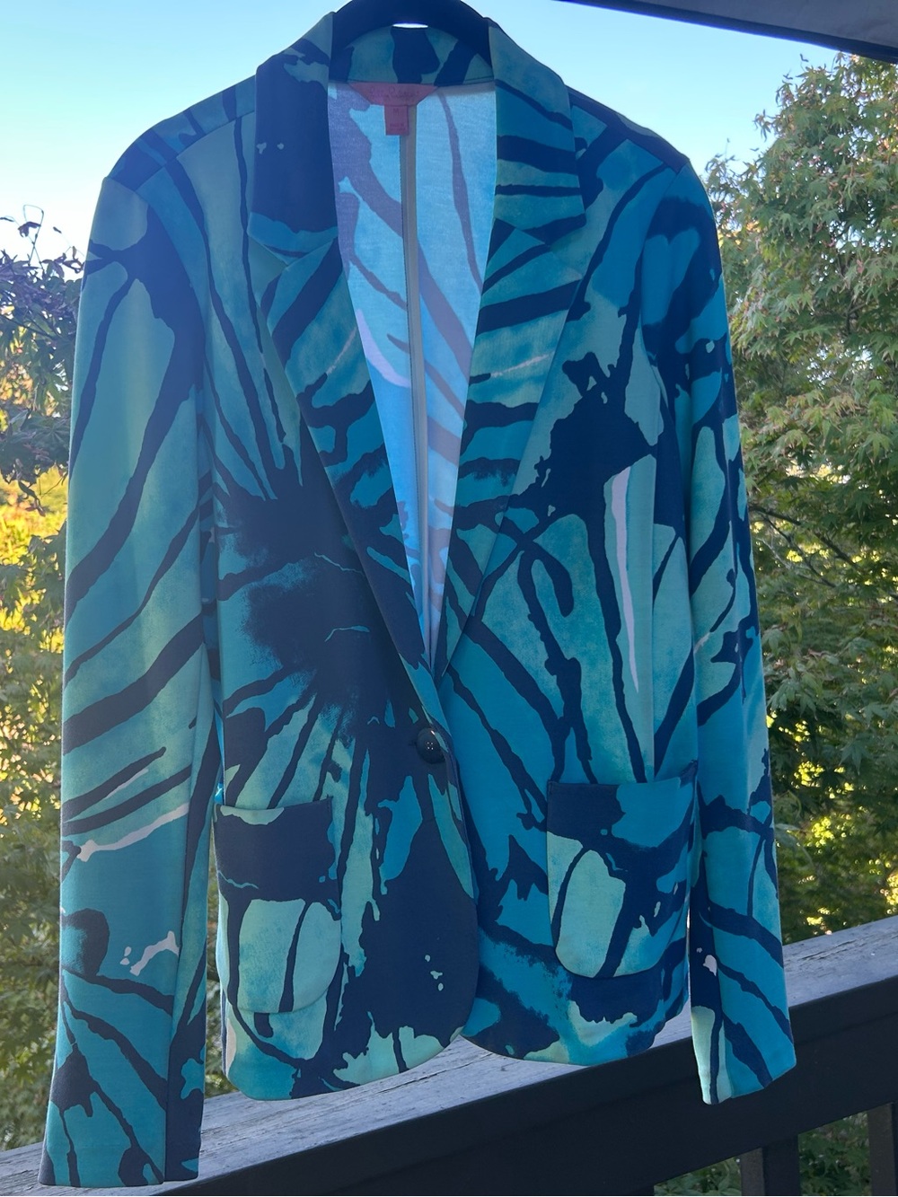 Lilly Pulitzer Navy / Aqua tAbstract Print Blazer